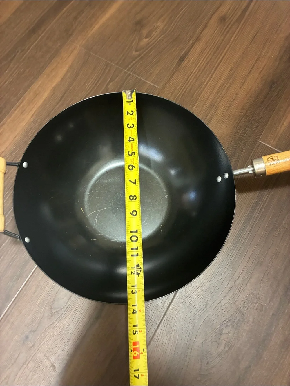 Joyce Chen Classic Black Carbon Steel Wok with Lid and Wooden Handles Teflon